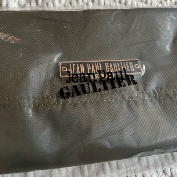 ๐ค New JEAN PAUL GAULTIER Toiletries Bag๐ค - Picture 5 of 5